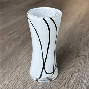 MCM Venetian/Murano style small hand blown glass vase Abstract white black swirl